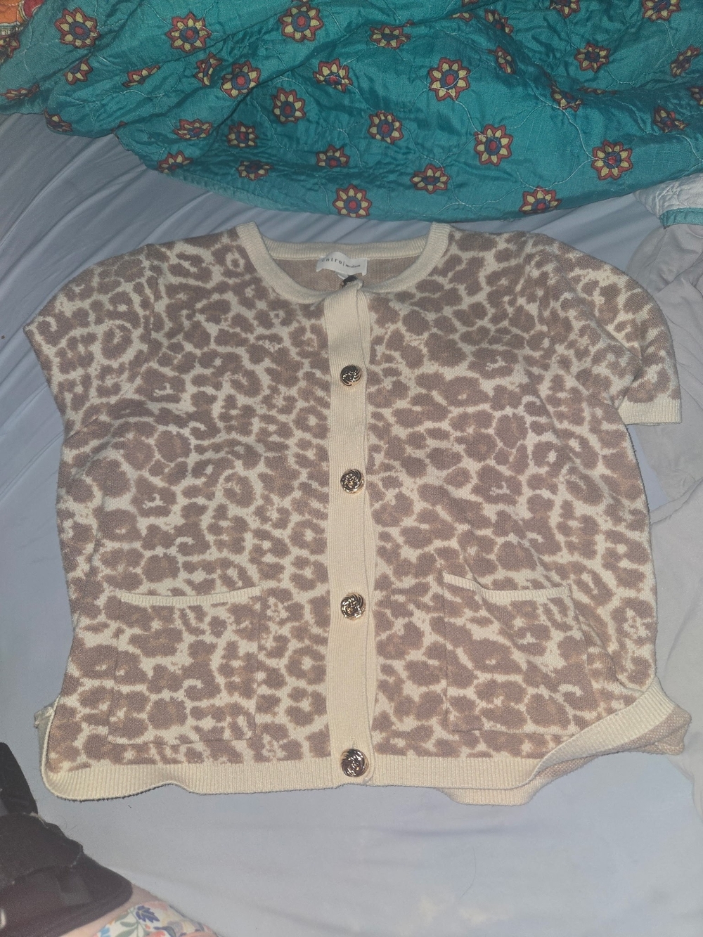 Short Sleeve Leopard Print Cardigan Sweater - Cream/Tan Medium ENTRO